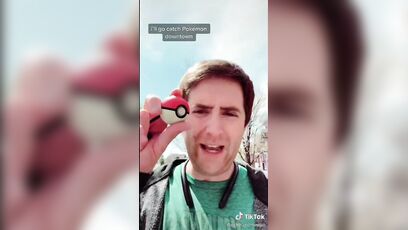 This guy can single-handedly ruin the movie Frozen in one minute