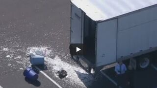 Thieves steal nearly 2 million dimes from back of delivery truck: report