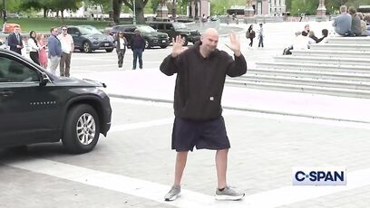 Looks like a 'bum who skips leg day:' Fetterman mocked in return to Senate after two months away