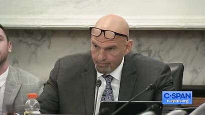 Fetterman back to work, seems unprepared and struggling to read