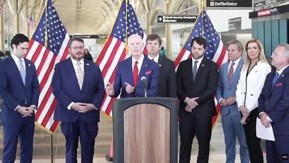 Awww shut down Democrats don't want to skip a paycheck, but refuse to do real work