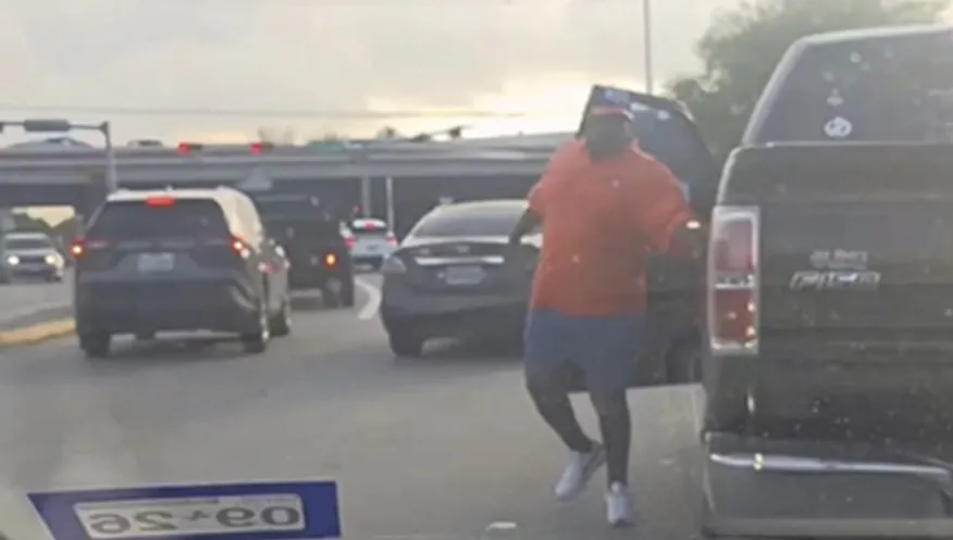 Houston man pulls a machete on a woman