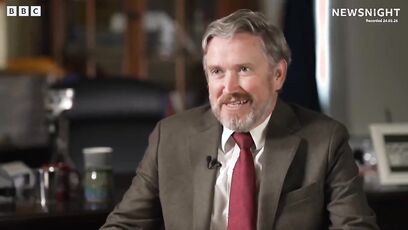 Thomas Massie drops a bombshell on Pam Bondi and Epstein files COVER UP