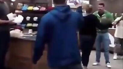 Woman fights a guy in Wawa