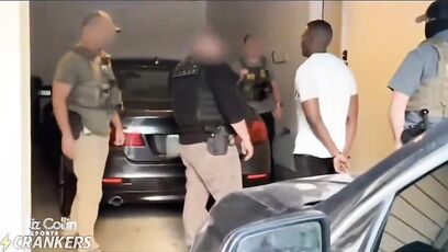 @Chicago1Ray ???????? - ???? Sheriff Lyle Burton got a letter from Keith Ellison, telling him not to cooperate with ICE .... he ignored it Anything we can do to make