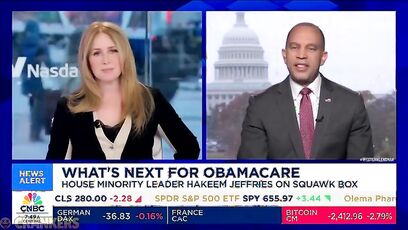 CNBC’s Becky Quick rolls eyes at Hakeem Jeffries for deflecting on questions