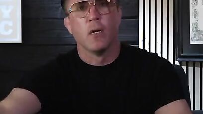 Chael Sonnen: “I can’t stop staring at Conor McGregor’s d*ck"