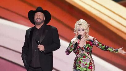 Dolly Parton sets Internet on fire with raunchy joke at ACM 2023 awards