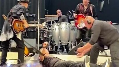 Bruce Springsteen takes hard face-first fall on stage