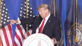 Trump vows to destroy the 'corrupt political class'