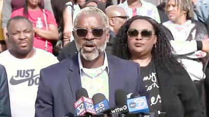 Migrants could 'destroy our neighborhood and silence our voices even further': Chicago residents speak out