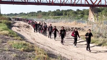 7,500 migrants stopped in one day as illegal border crossings continue surging
