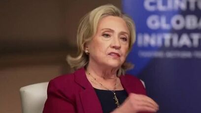 Hillary Clinton makes bold claims against Putin, but may instantly regret that