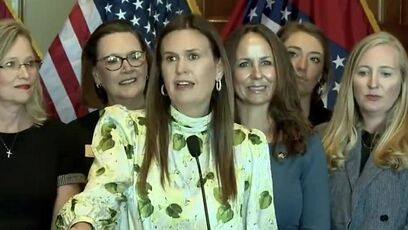 Huckabee Sanders signs exec-order to ban “woke, anti-women words,” like “pregnant people,” from state government documents