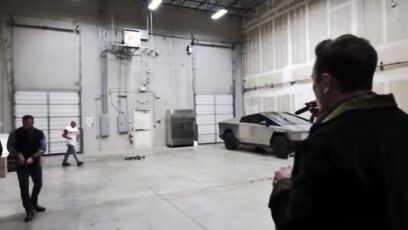 Elon Musk typo sparks hilarious comments Joe Rogan shot an arrow at his Tesla truck