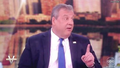 Chris Christie mocks Nikki Haley with joke about eating