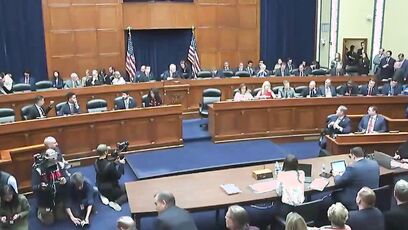 "Wow, that's too bad": Hunter Biden storms out