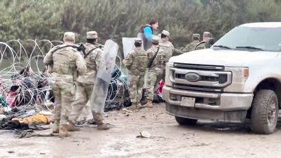 Texas Natl Guard uses RIOT SHIELDS to protect border from horde of migrants