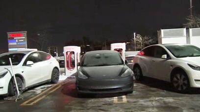 EV drivers left stranded, "at least 10" cars towed in freezing temps