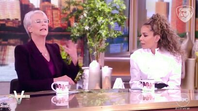 Jamie Lee Curtis admits de-gendering her Oscar statue, giving it pronouns