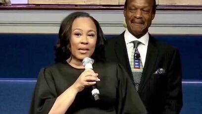 Fani Willis quotes scripture in church, wins award