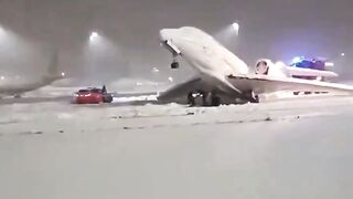 Plane Frozen on Munich Runway