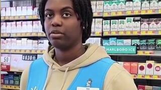Customer claims Walmart worker wouldn't count the change