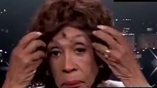 Maxine Waters struggles with 'hair'