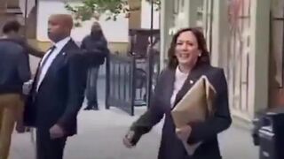 Kamala visits record shop in alleged PR stunt