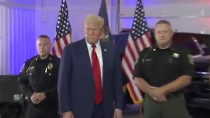 Trump gets last laugh on reporter's 'gotcha' question