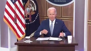 Biden's "TINY PRE-SCHOOL DESK" mocked in Oval Office replica