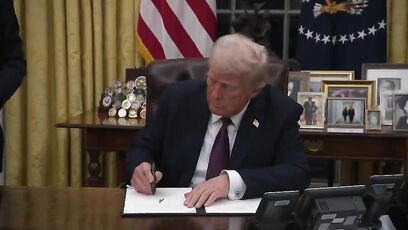 'He didn't know what the h*ll he was talking about and they deserted him' - Trump on Biden