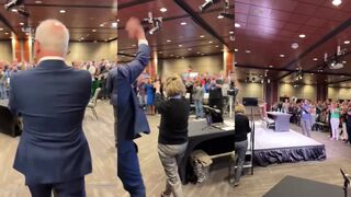 Tim Walz struggles to fill town hall on a Saturday night