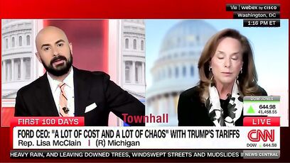 CNN anchor gets called out, then forgets his guests name