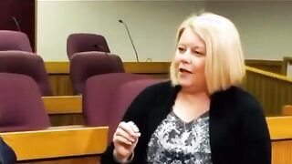 Elon Musk accuses Democrats of a "deliberate strategy" to turn illegal immigrants into voters