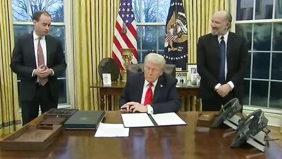 Trump trolls people over paper straws, Guy next to him can't stop laughing