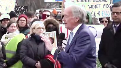 Sen. Markey calls for Dems to "descend on Washington" and "fight" against Trump cutting federal waste