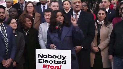 'What we not gone do is stand around while they pull this bullsh*t that dey tryna pull right now' - Jasmine Crockett