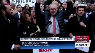Chuck Schumer screams like a maniac after USAID faces accusations