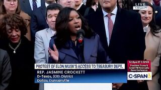 'Y'all about to find out' - Rep Crockett warns Trump