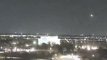 Black Hawk collides with plane at Reagan National Airport, crashes into Potomac River