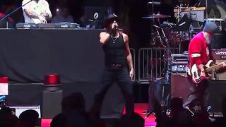 Kid Rock sparks “LET’S GO BRANDON” at Trump rally