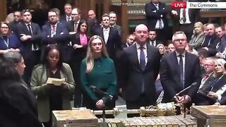 Leftists vote down national inquiry into r-pe gangs