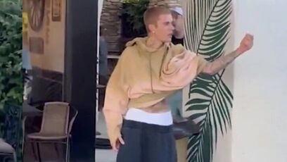 “You don’t care about human beings" - Justin Bieber tells paparazzi to kick rocks