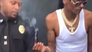 Snoop Dogg hands blunt to a cop, then unexpected happened