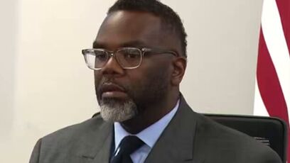 Mayor Brandon Johnson backs plan to eliminate Columbus statues