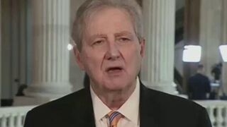 Sen. Kennedy freezes like Mitch McConnell during health scare on live TV