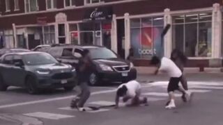 Fight breaks out with shovels in Chicago