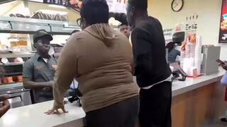 Woman loses it at Popeye’s chicken, throws massive tantrum
