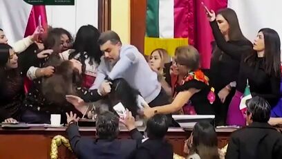 Mexican Congress fight video takes Internet by storm